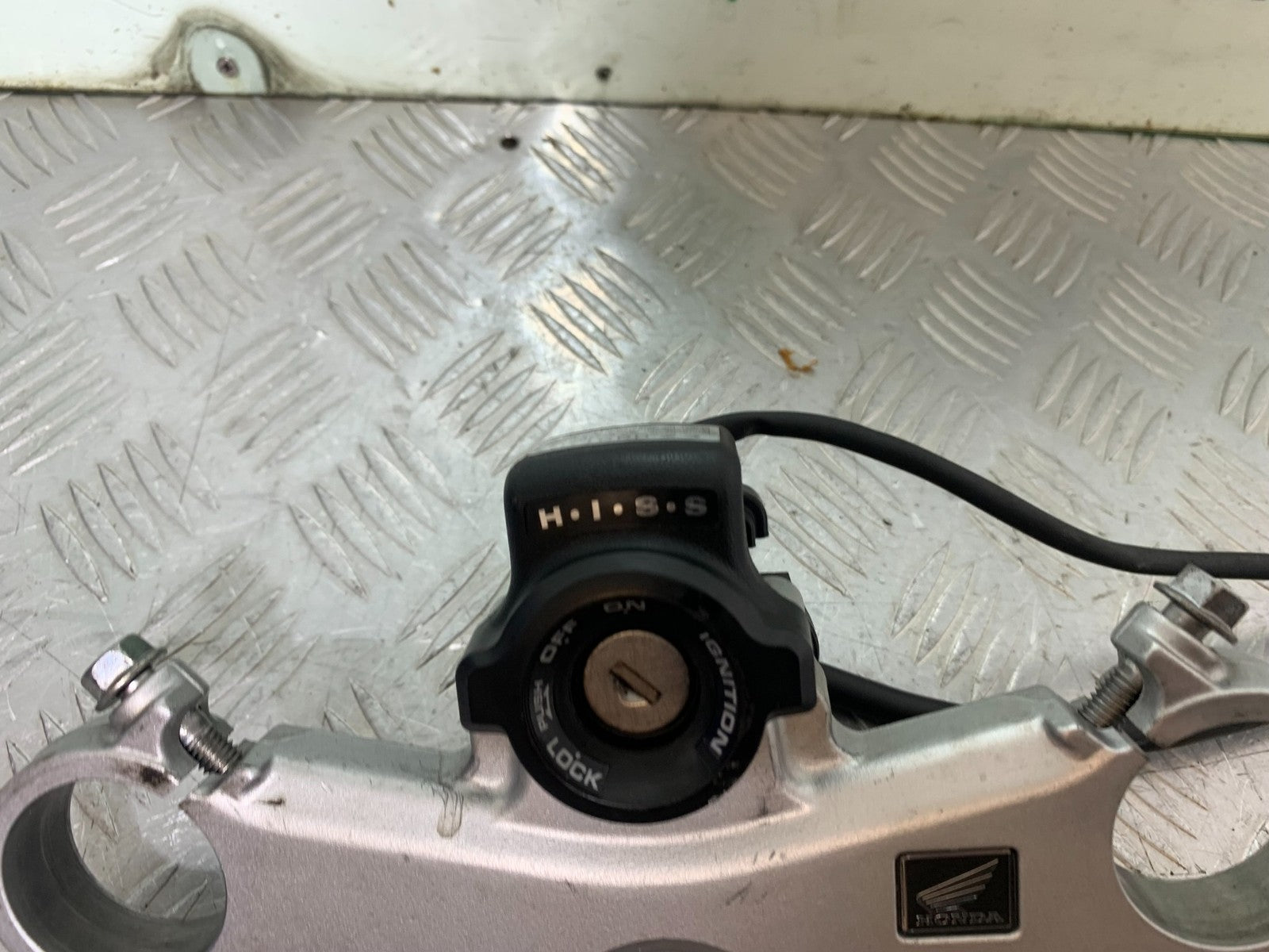 HONDA VFR800 VFR 800 V-TEC ECU LOCKS KEY  YEAR 2002 -09 (CMB1296)