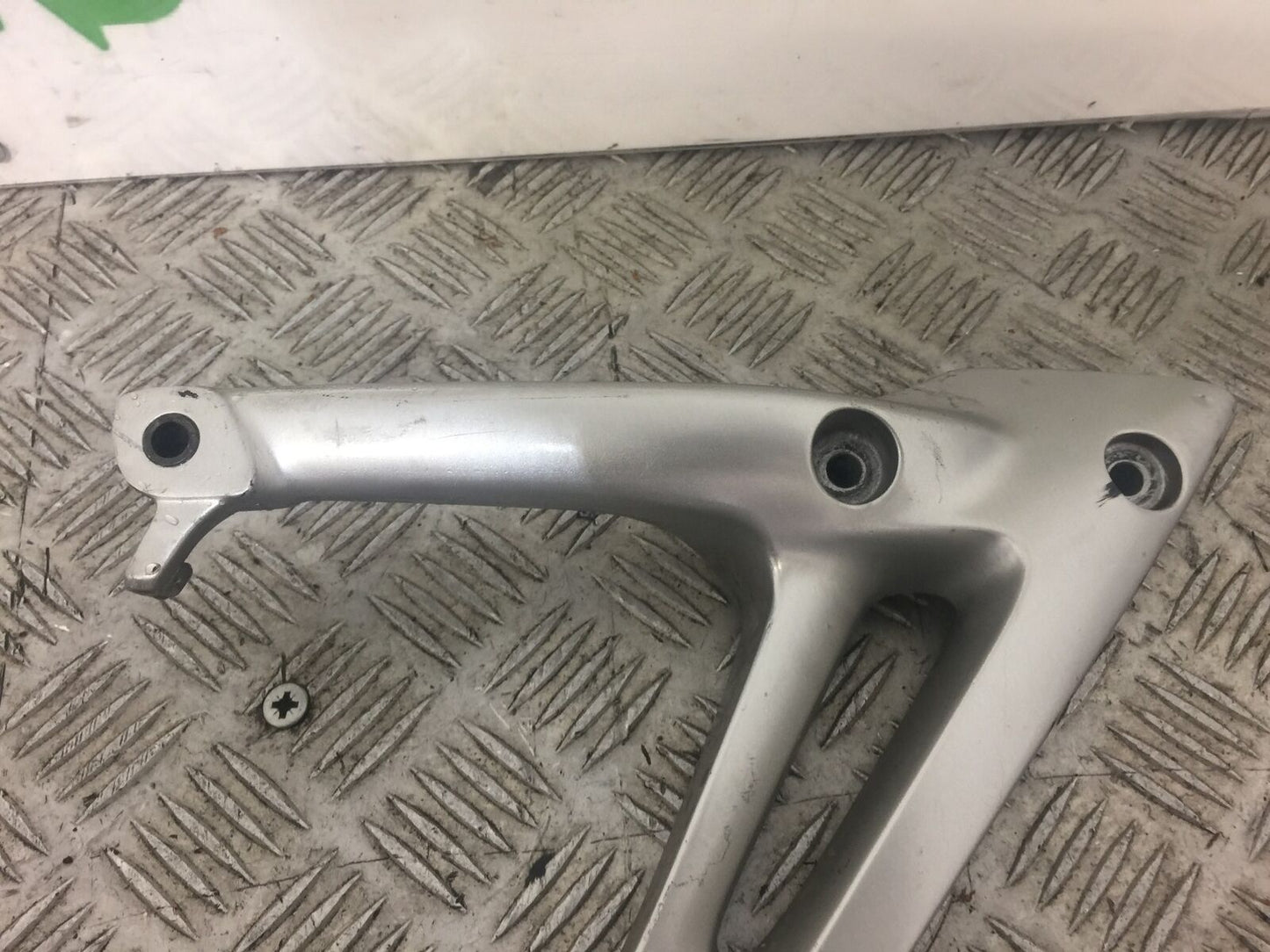 HONDA VFR800 VFR 800 V TEC RIGHT REAR HANGER  YEAR 2003 (ABS) STOCK 304