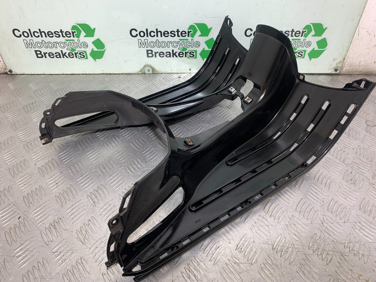 PIAGGIO VESPA GT125 L FOOT BOARD YEAR 2003  (CMB1300)