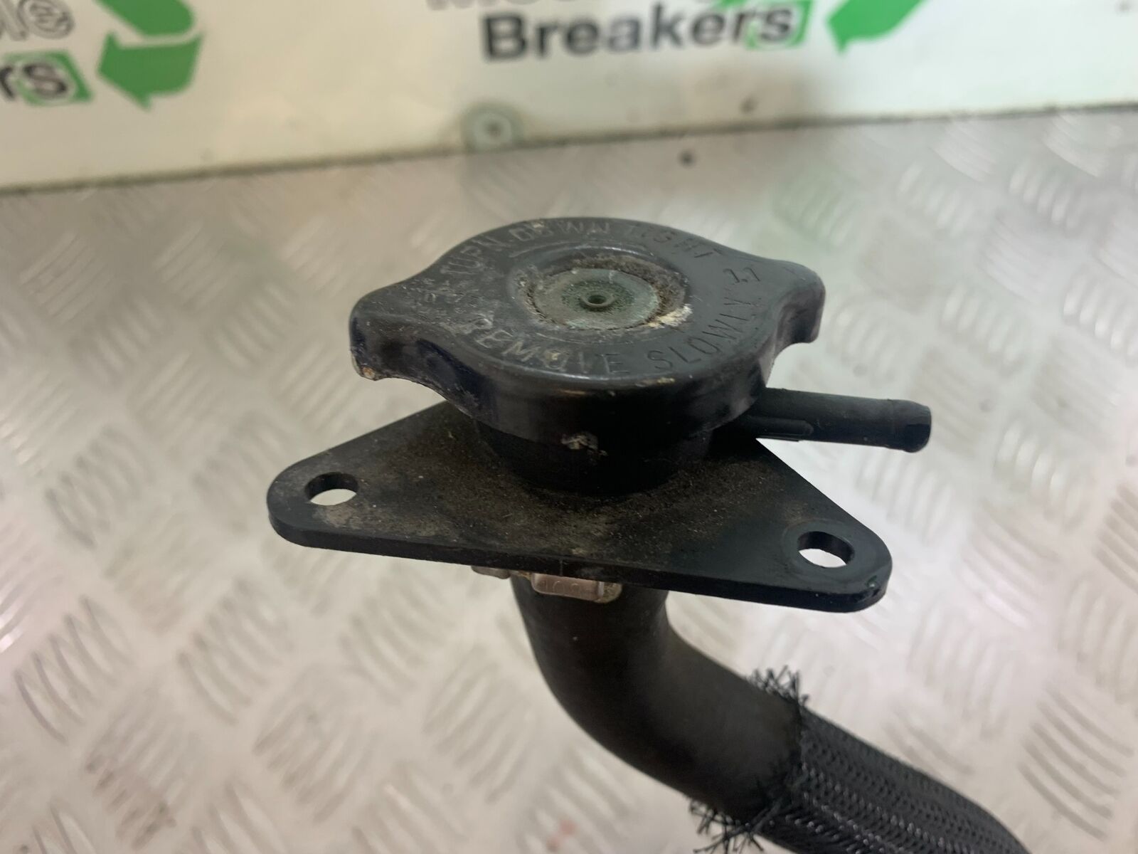SUZUKI AN 200 UN 200 BURGMAN RADIATOR CAP AND HOUSING   YEAR 2007-09 (CMB1128)