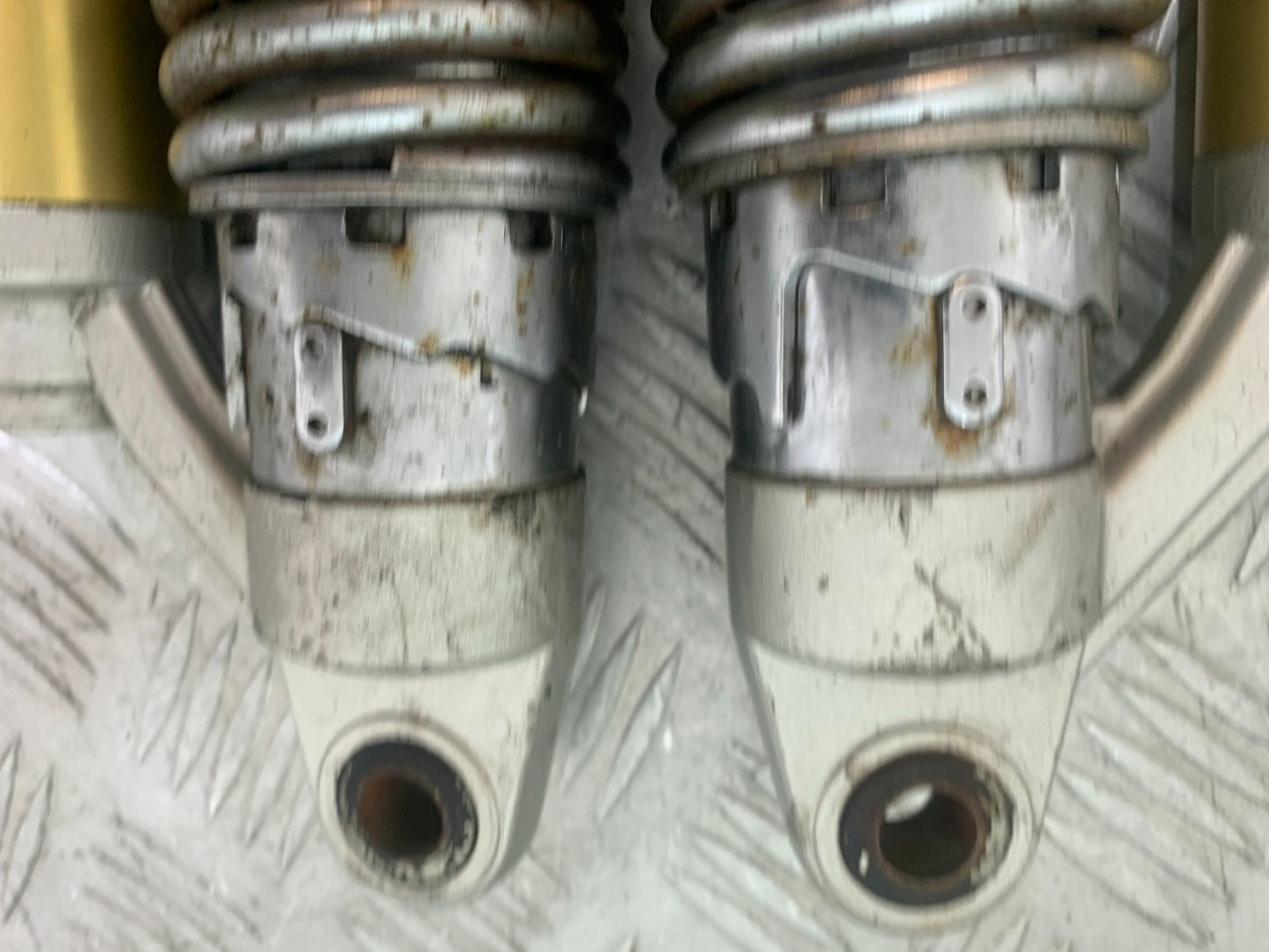 SUZUKI GSX750 INAZUMA REAR SHOCKS YEAR 1998-2003 (CMB1308)