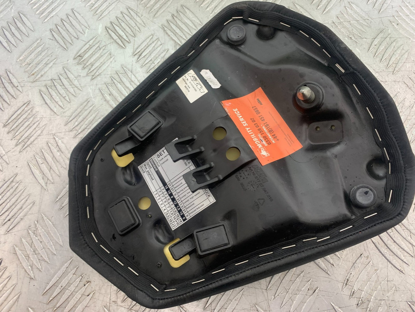 KTM 1290 SUPER DUKE R REAR SEAT  YEAR 2020-2024 (CMB1272)