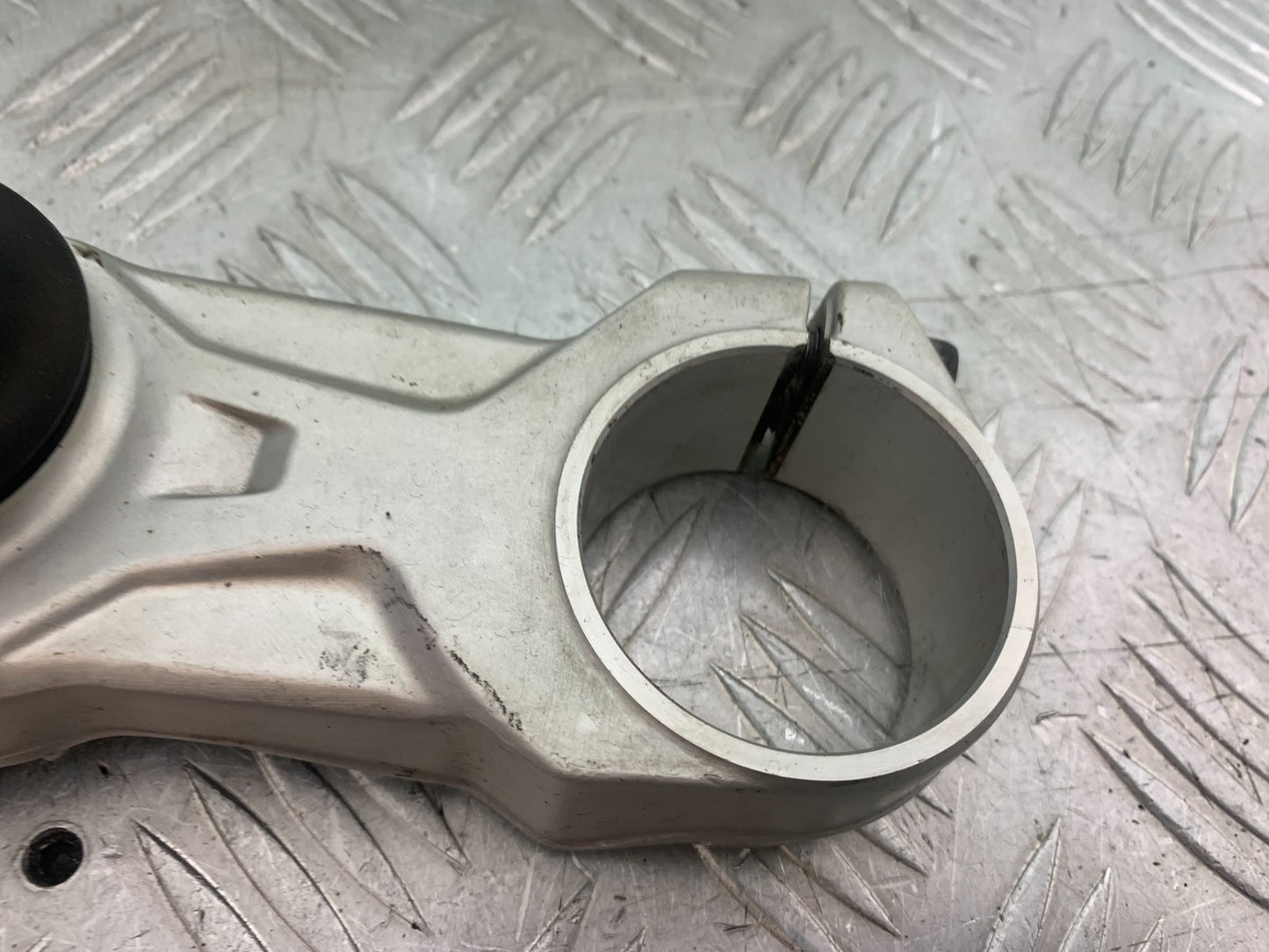 BMW R1200 R 1200 GS BOTTOM YOKE  YEAR 2013-2016 (CMB1257)