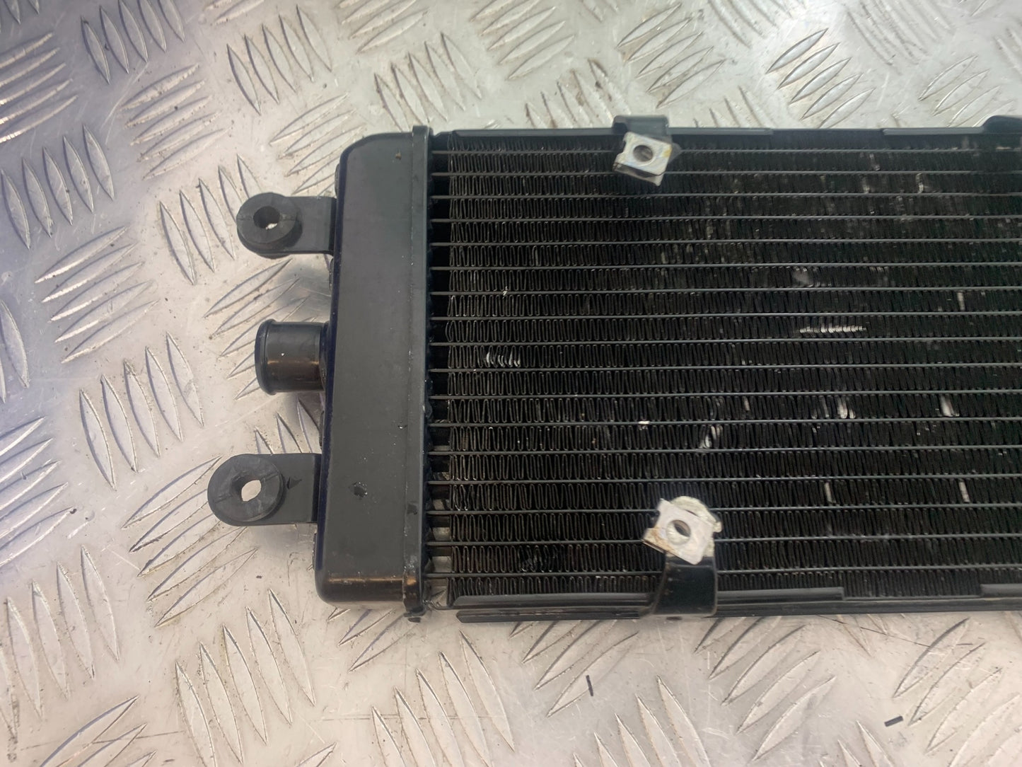HONDA VTX1300 S-6 RADIATOR  YEAR 2004-09 (CMB1159)