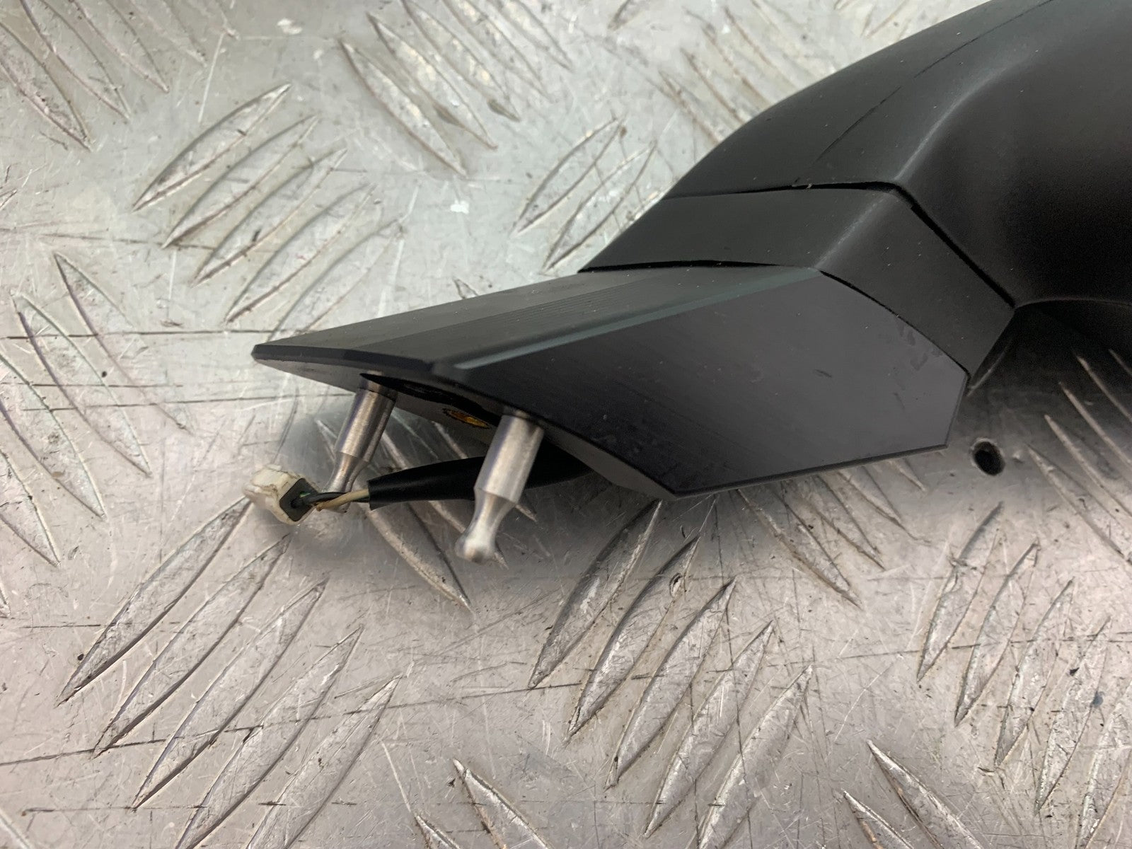 DUCATI 1198 S RIGHT MIRROR   YEAR 2009-2011 (CMB1219)