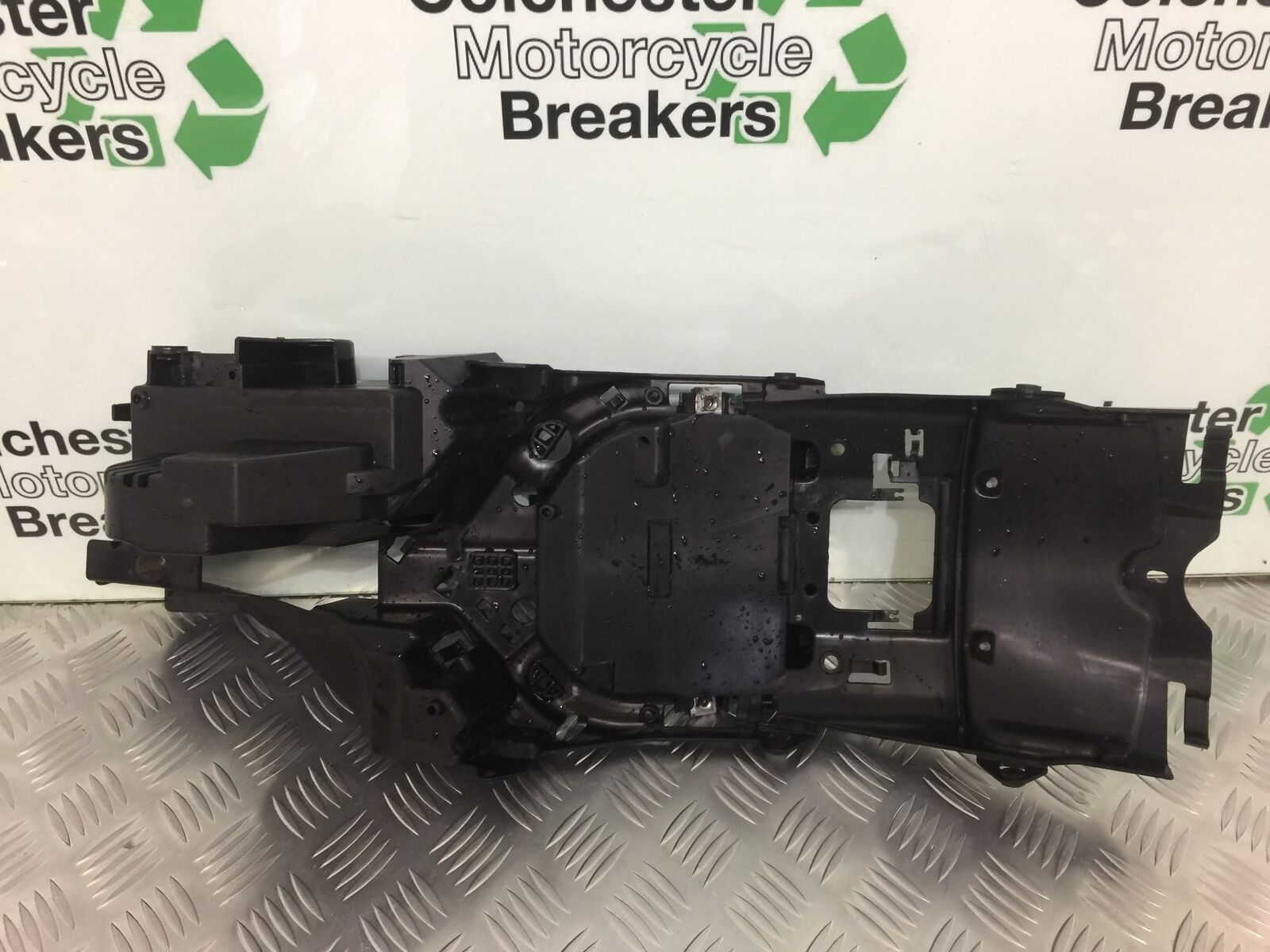 KAWASAKI VN 650 VULCAN UNDERTRAY  YEAR 2017-2021 (STOCK 924)