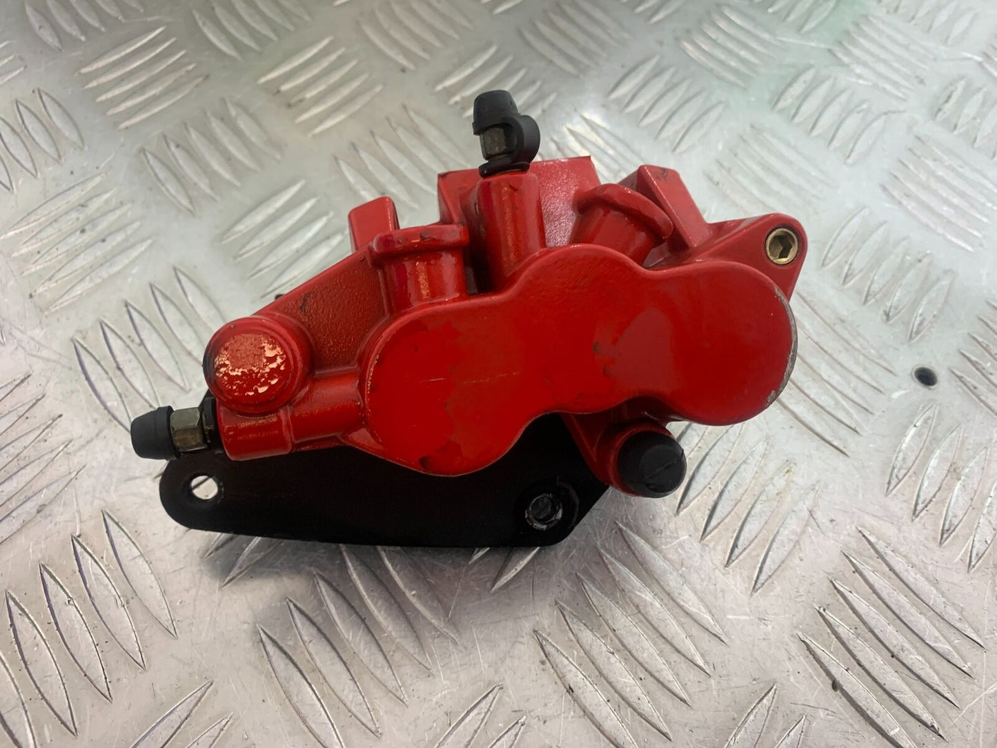 NECO GPX125 FRONT BRAKE CALIPER  YEAR 2016-2021(CMB1052)