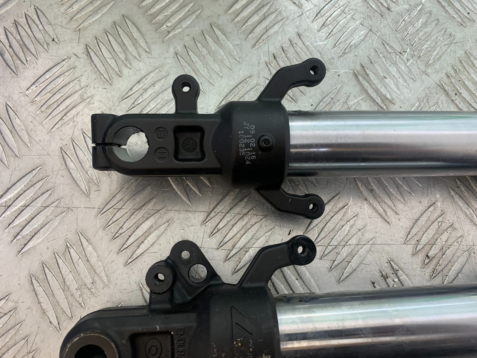 KTM RC125 RC 125 FORKS (BENT SOLD AS PARTS)    2014 2017 (CMB1199)