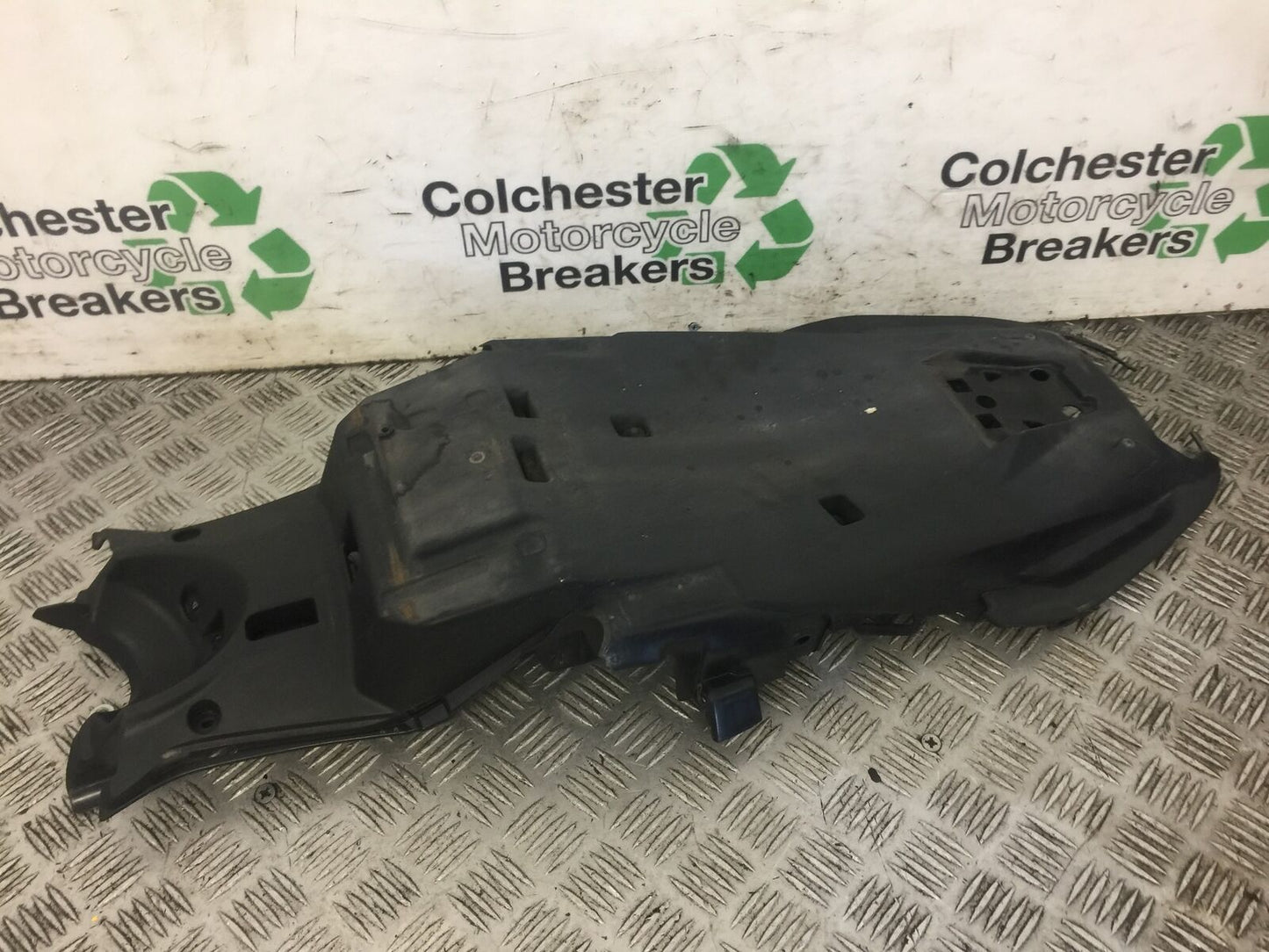 HONDA CB650 F CB 650 FA-E UNDERTRAY YEAR 2014-2017 STOCK 609