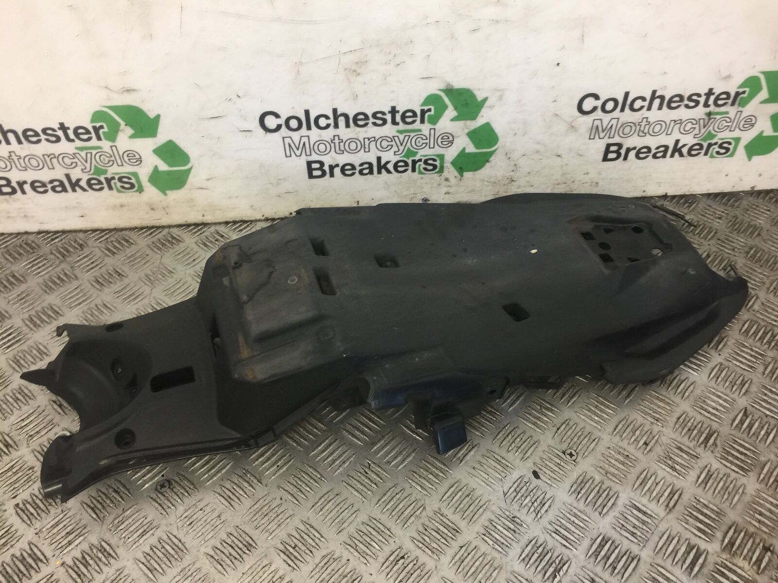 HONDA CB650 F CB 650 FA-E UNDERTRAY YEAR 2014-2017 STOCK 609