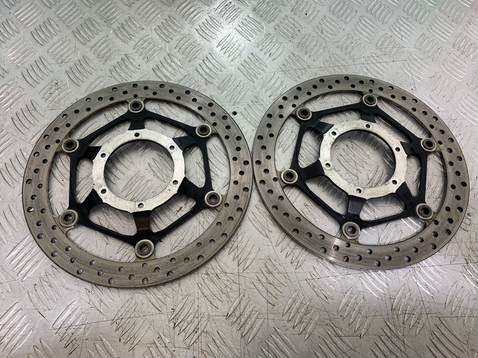 HONDA CBR1000 rr FIREBLADE FRONT BRAKE DISCS   2008-2011 (CMB1253)