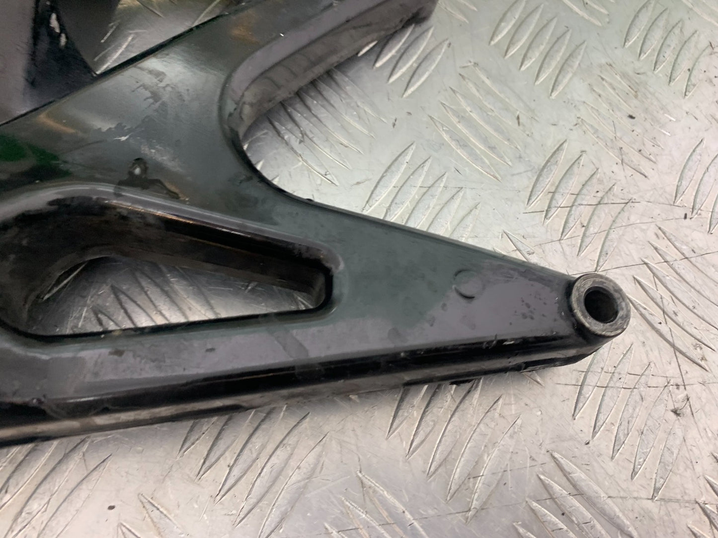 YAMAHA XMAX 125 XMAX-125 EXHAUST BRACKET YEAR 2015-2020  (CMB1266)