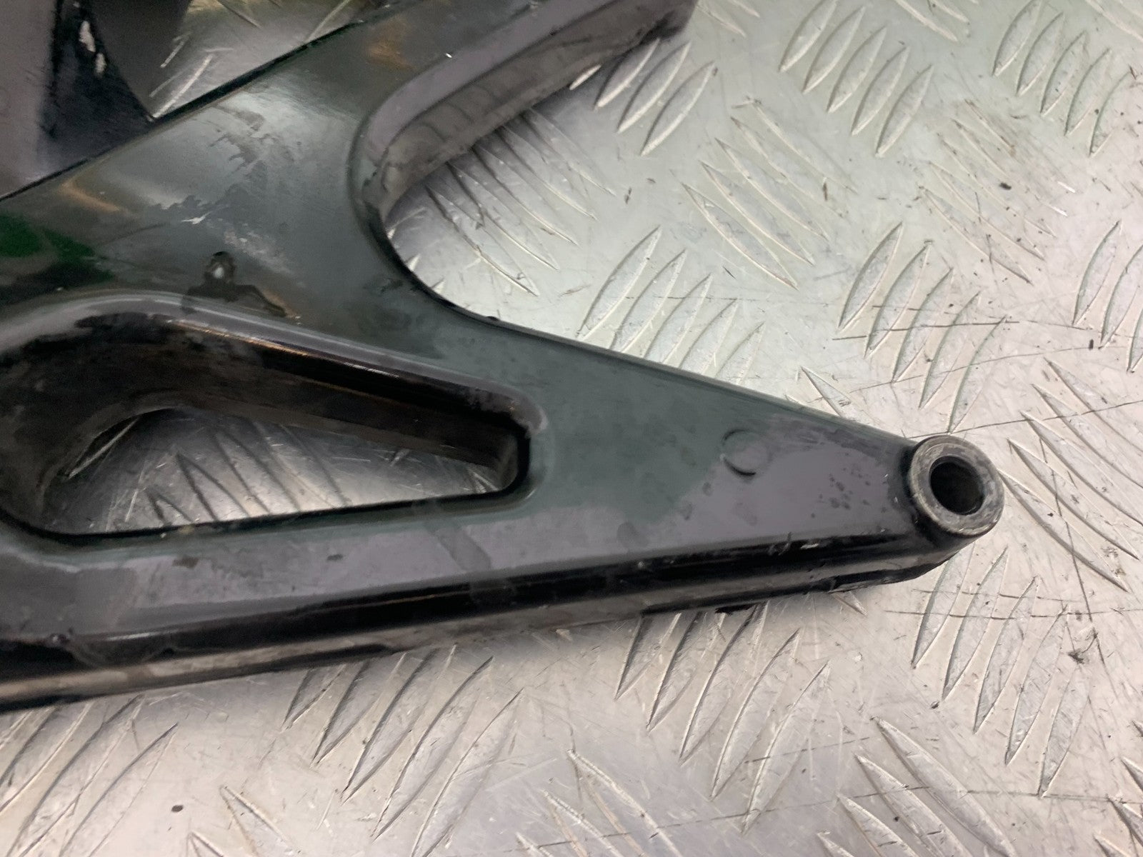 YAMAHA XMAX 125 XMAX-125 EXHAUST BRACKET YEAR 2015-2020  (CMB1266)