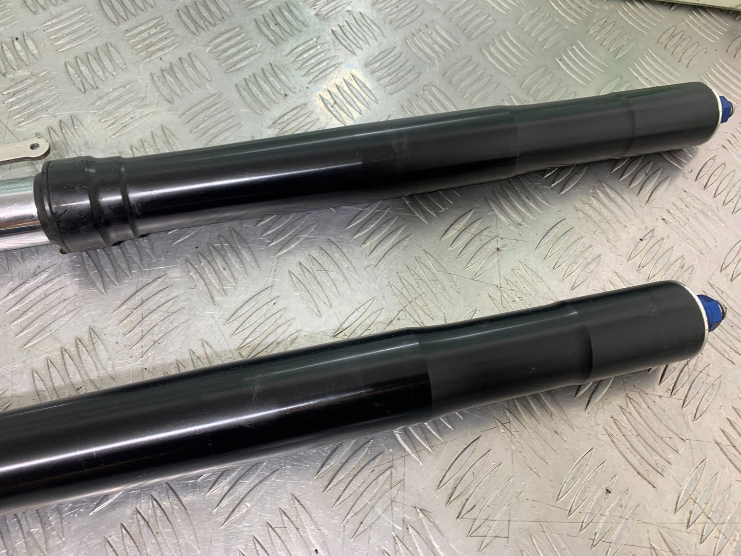 TRIUMPH SPEED TRIPLE R 1050 FORKS   2009 (CMB1183)