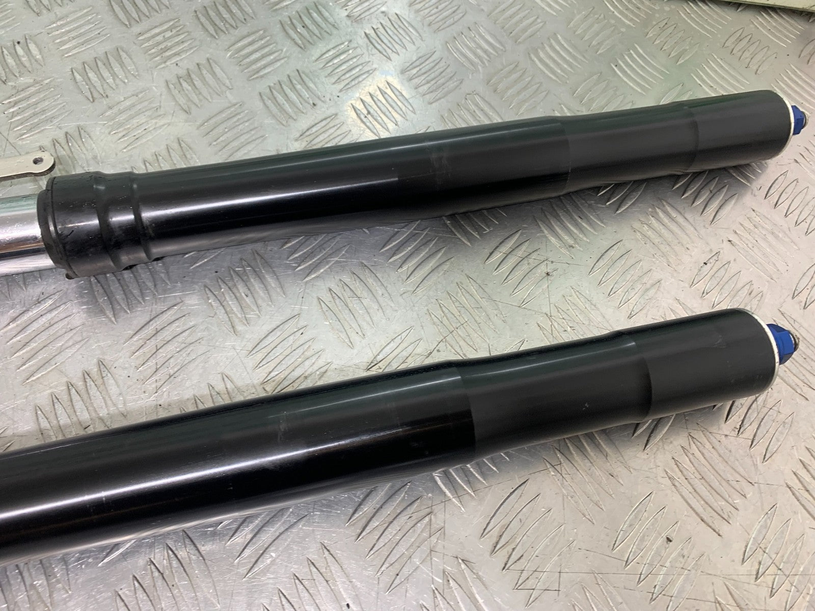 TRIUMPH SPEED TRIPLE R 1050 FORKS   2009 (CMB1183)
