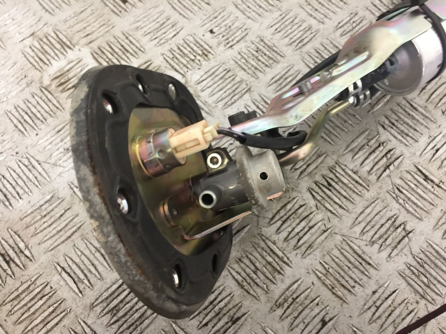 TRIUMPH TROPHY 1215 SE PETROL PUMP  2012-2017 (STOCK 740)