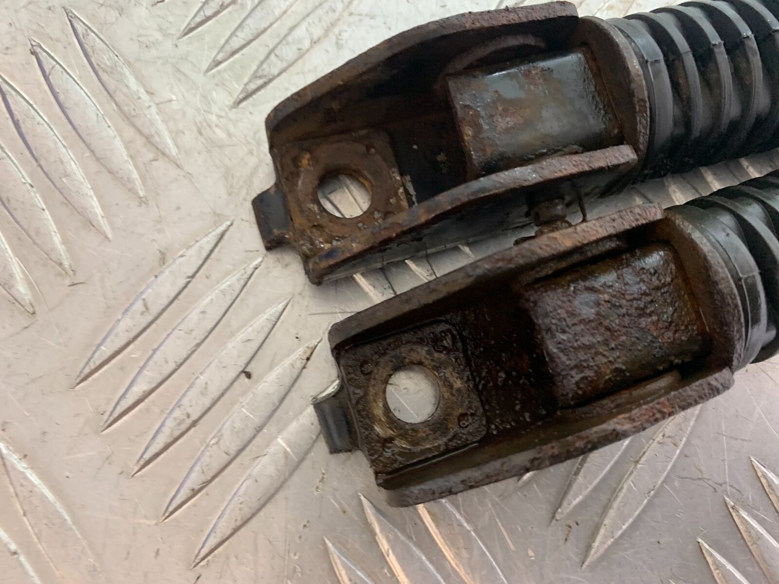 HONDA CX500 CX 500 REAR FOOTPEGS    YEAR 1978-81  (CMB1079)
