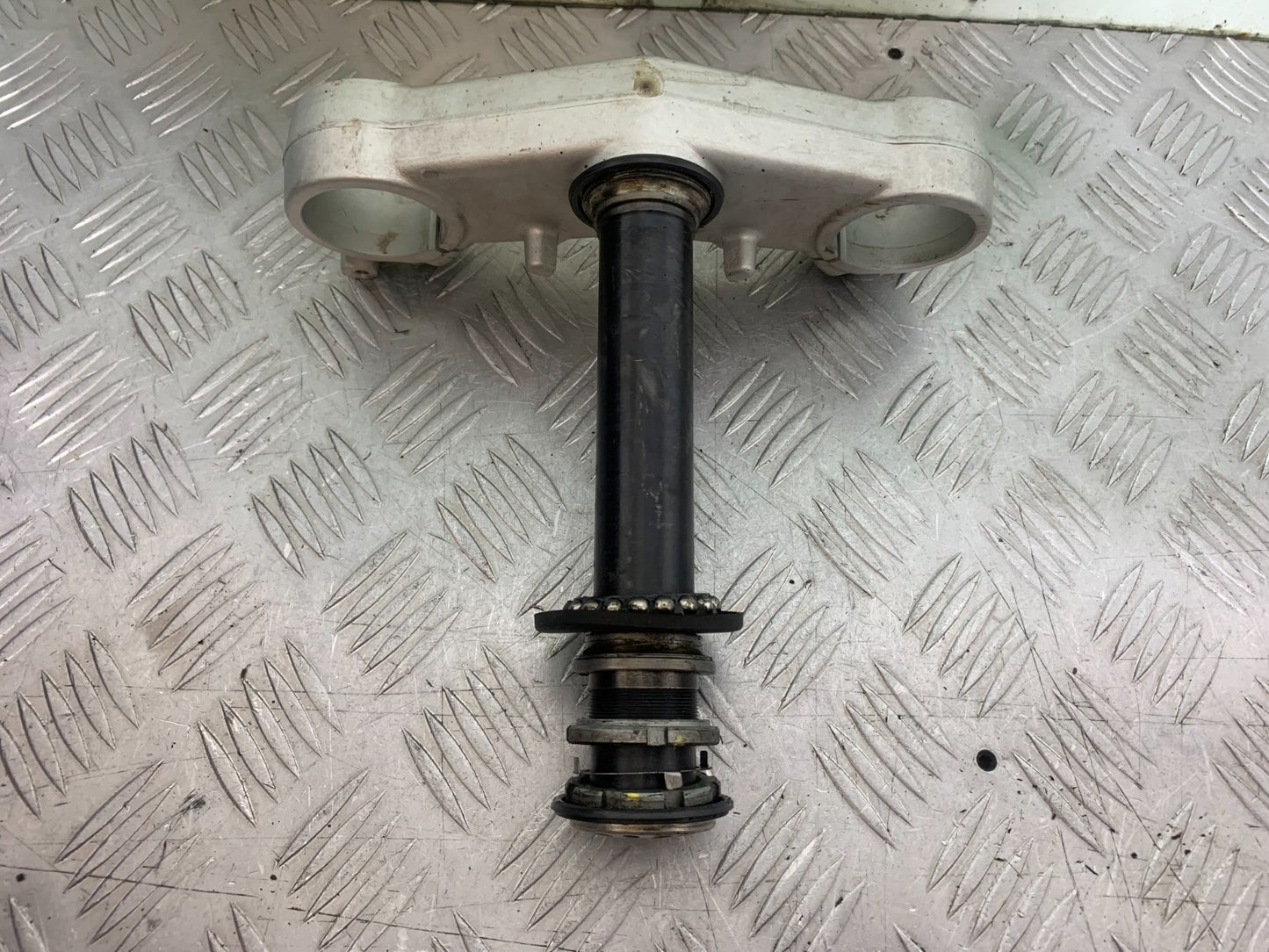APRILIA TUONO 1000 V4R BOTTOM YOKE  YEAR 2011-13  (CMB1331)
