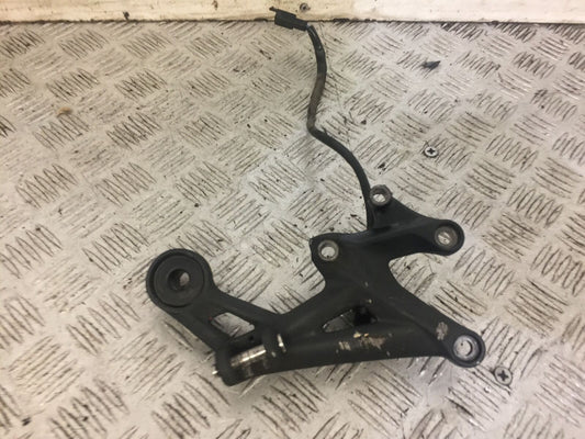 TRIUMPH 675 STREET TRIPLE FRONT RIGHT HANGER  YEAR 2016 (STOCK 674)