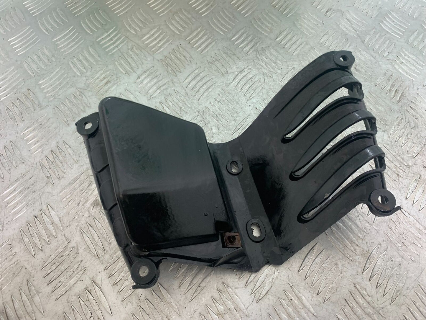 YAMAHA XT125 X XT 125 X INNER INFILL PANEL  2005-2011 (CMB1097)