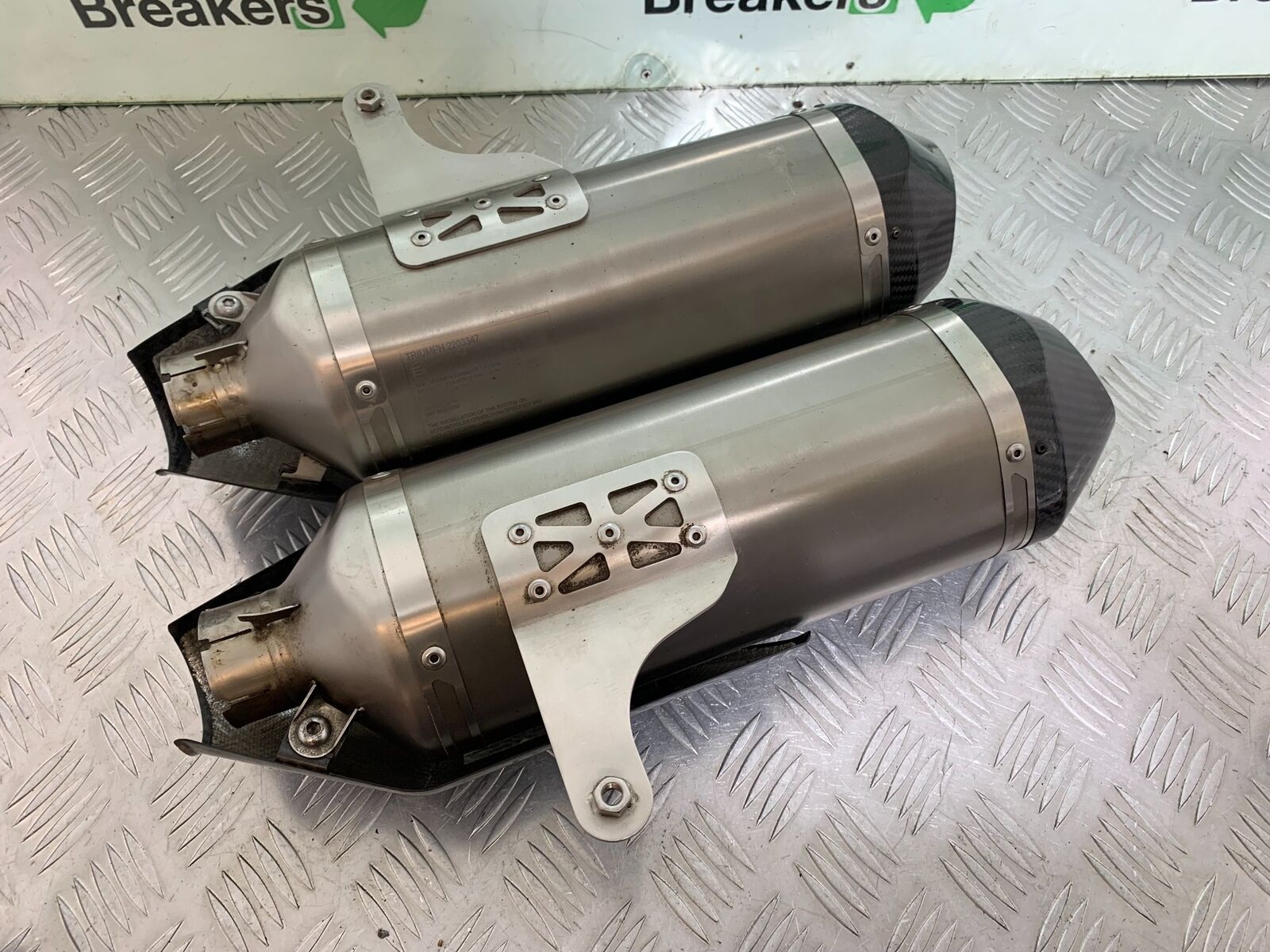 TRIUMPH 1050 SPEED TRIPLE RS ARROW SILENCERS YEAR 2018-2020 (CMB1029)