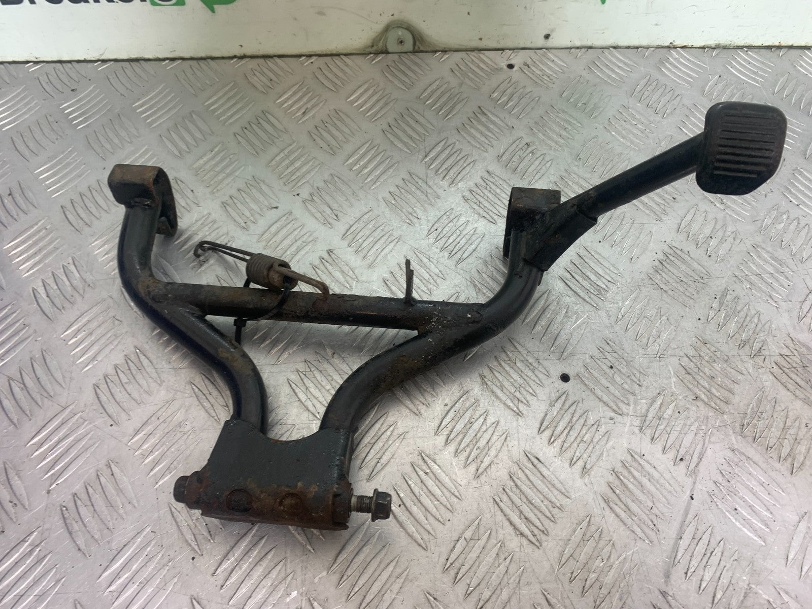 SUZUKI GSX750 INAZUMA CENTER STAND  YEAR 1998-2003 (CMB1308)