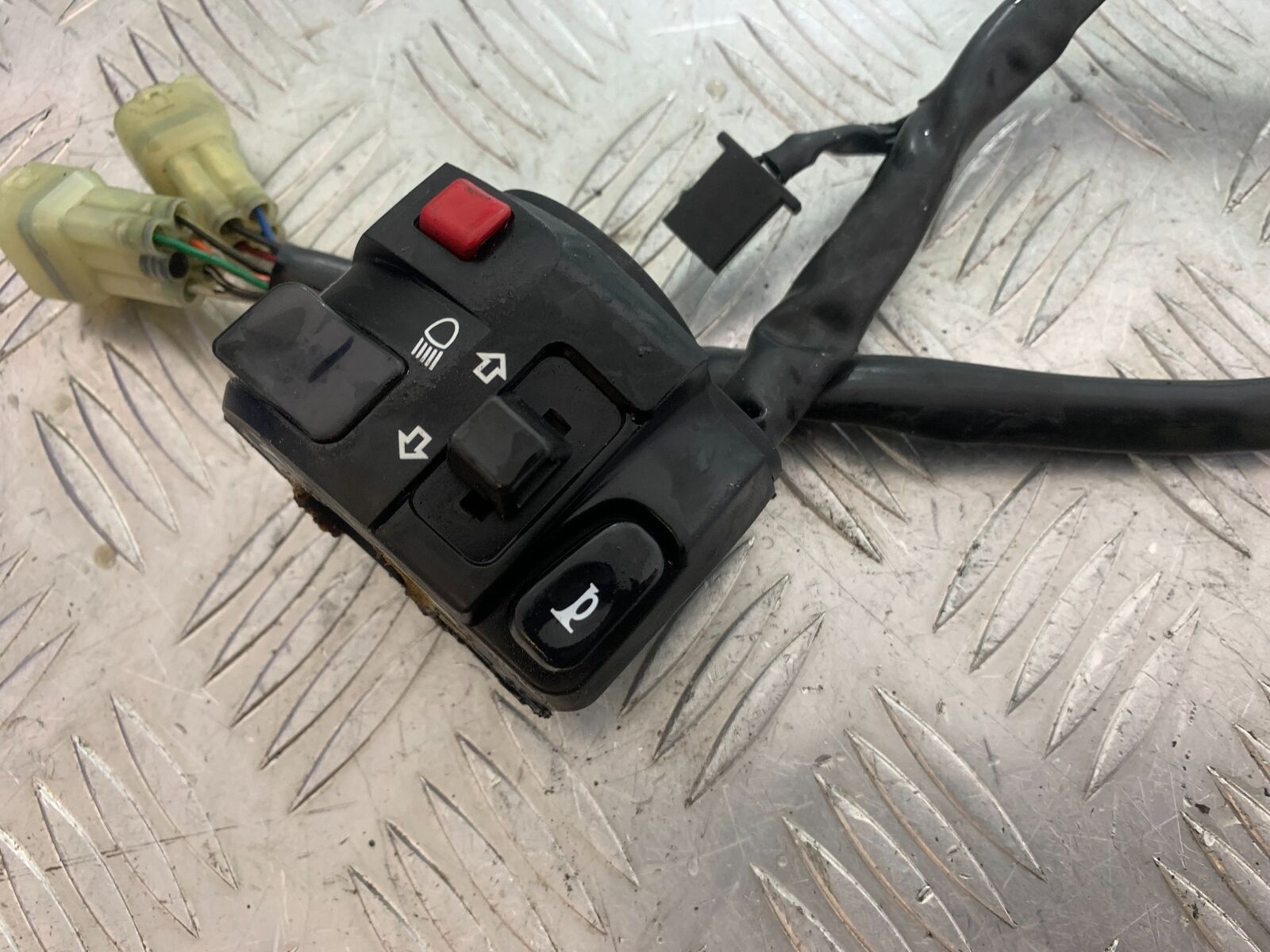 KAWASAKI Z650 ER650 KNFAN LEFT SWITCH GEAR  YEAR 2022-2024 (CMB1112)
