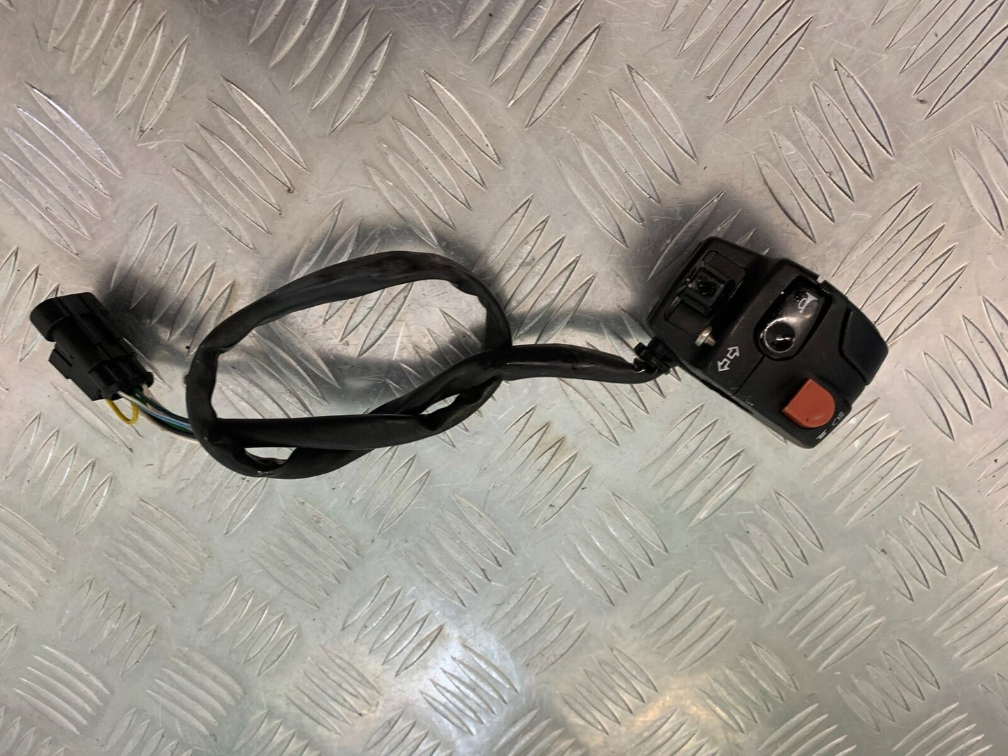 APRILIA RSV1000 R MILLE LEFT SWITCH GEAR  YEAR 2004-2009 (STOCK 977)