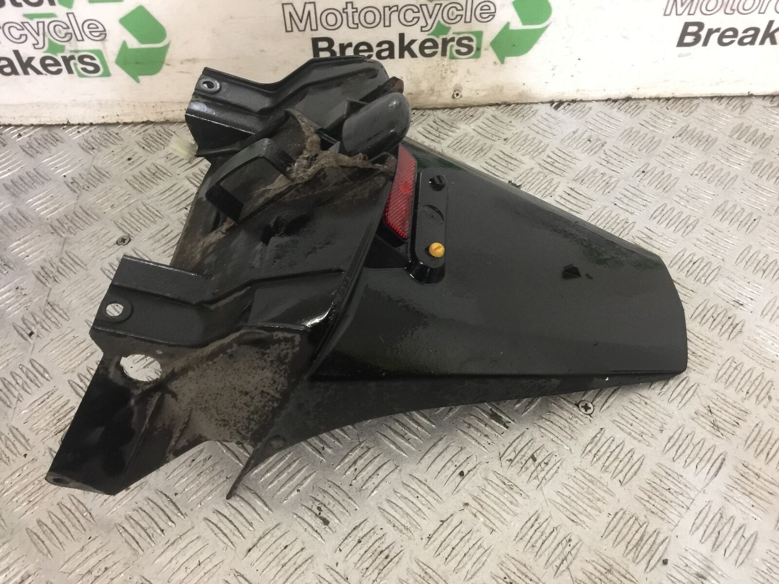 HONDA PANTHEON FES 125 REAR MUDGUARD YEAR 2003-2007 (STOCK 827)