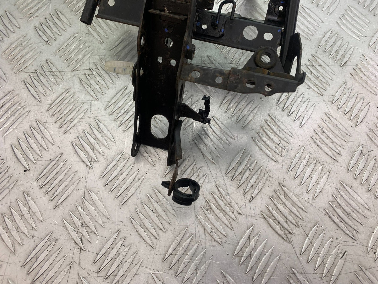 YAMAHA NMAX-125 N MAX 125 FAIRING BRACKET   YEAR 2015-2020  (CMB1231)