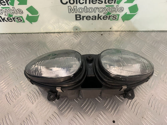 TRIUMPH 955I SPRINT RS HEADLIGHT  YEAR 1999-04 (STOCK 989)