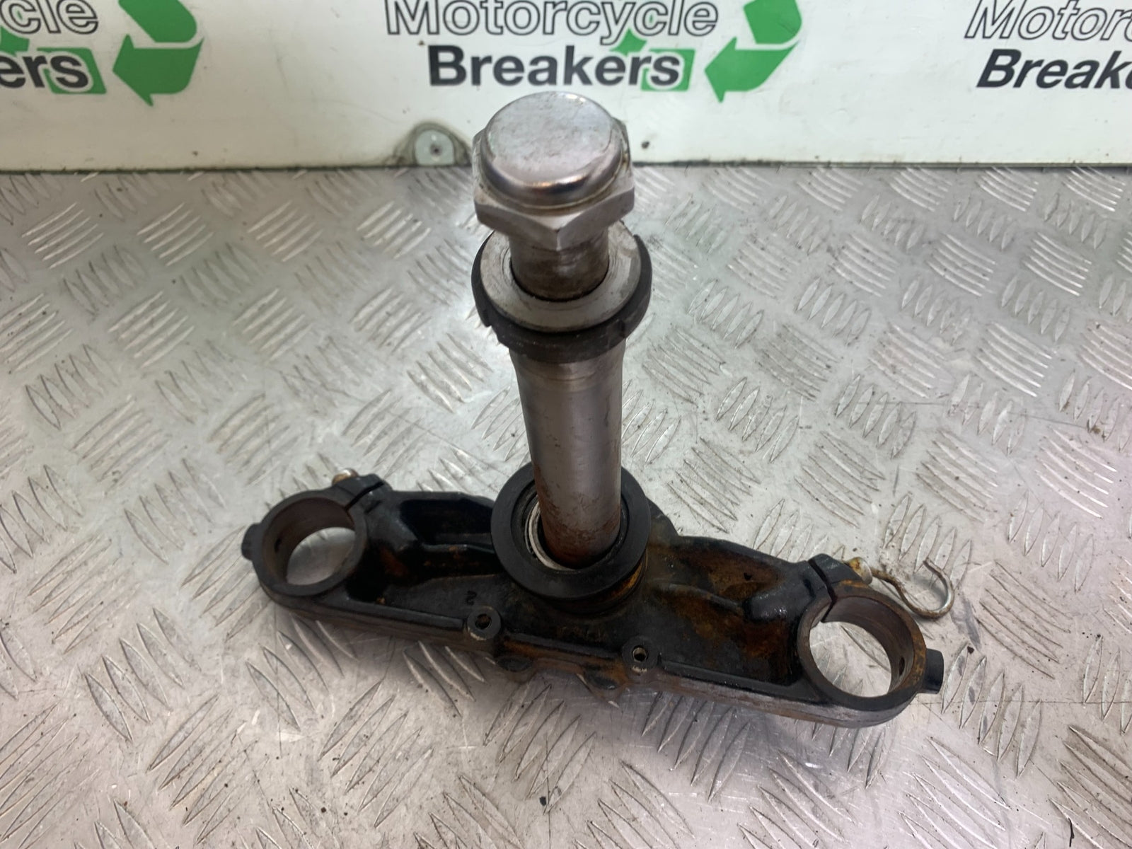 KAWASAKI VN1500 CLASSIC BOTTOM YOKE  YEAR 1999 -2006 (CMB1166)