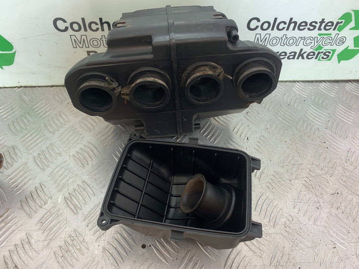 SUZUKI GSF600 GSF 600 BANDIT AIRBOX 2000-2004 (CMB1269)