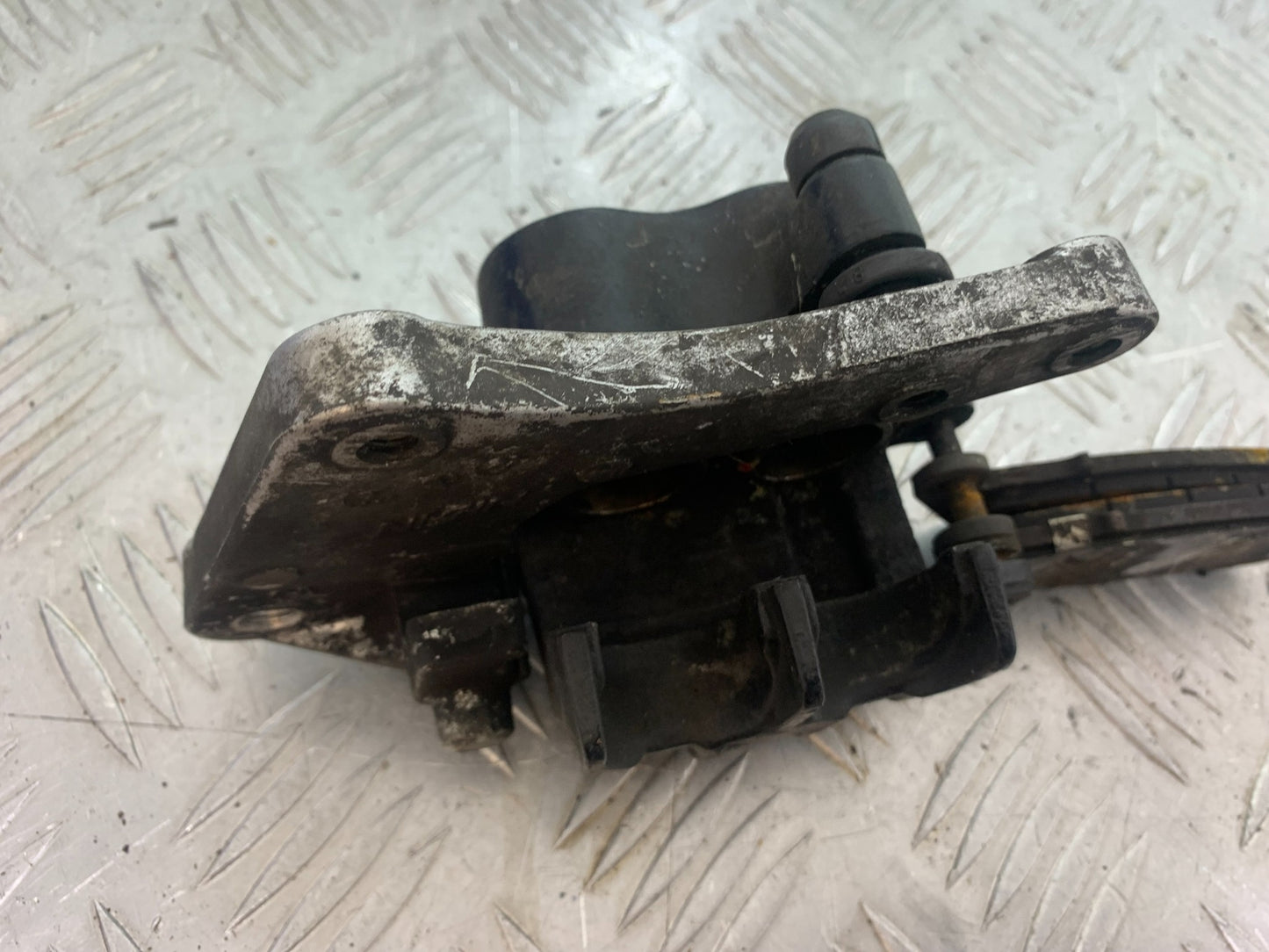 HONDA VFR750 VFR 750 REAR CALIPER   YEAR 1994-1997 (CMB1156)