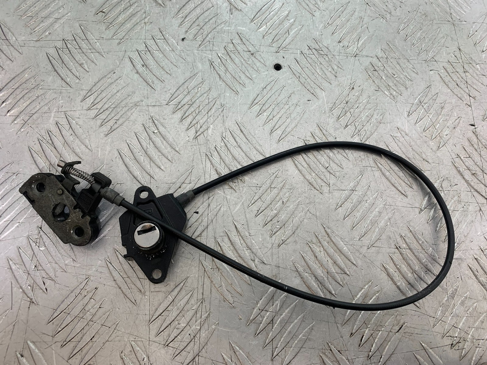 TRIUMPH 1050 SPRINT GT LOCKS AND KEY   YEAR 2010-2016 (CMB1250)