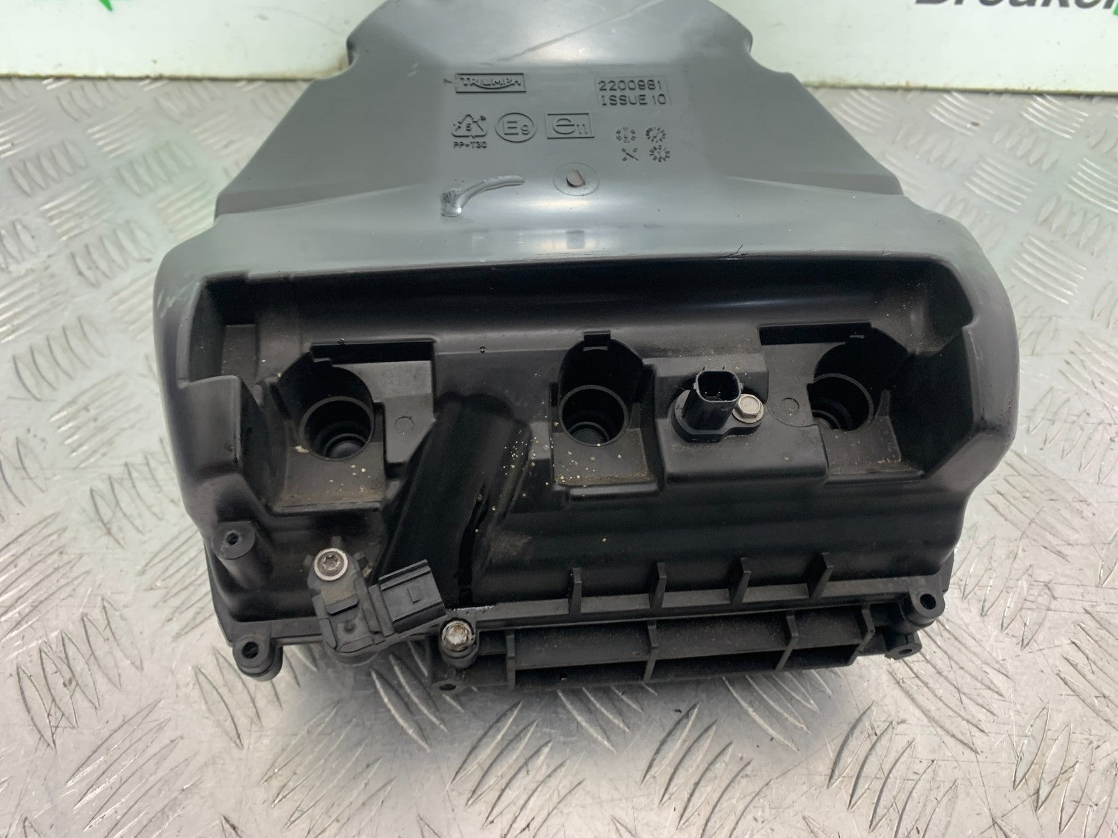 TRIUMPH 675 STREET TRIPLE RX AIRBOX  2015- 2017 (CMB1299)