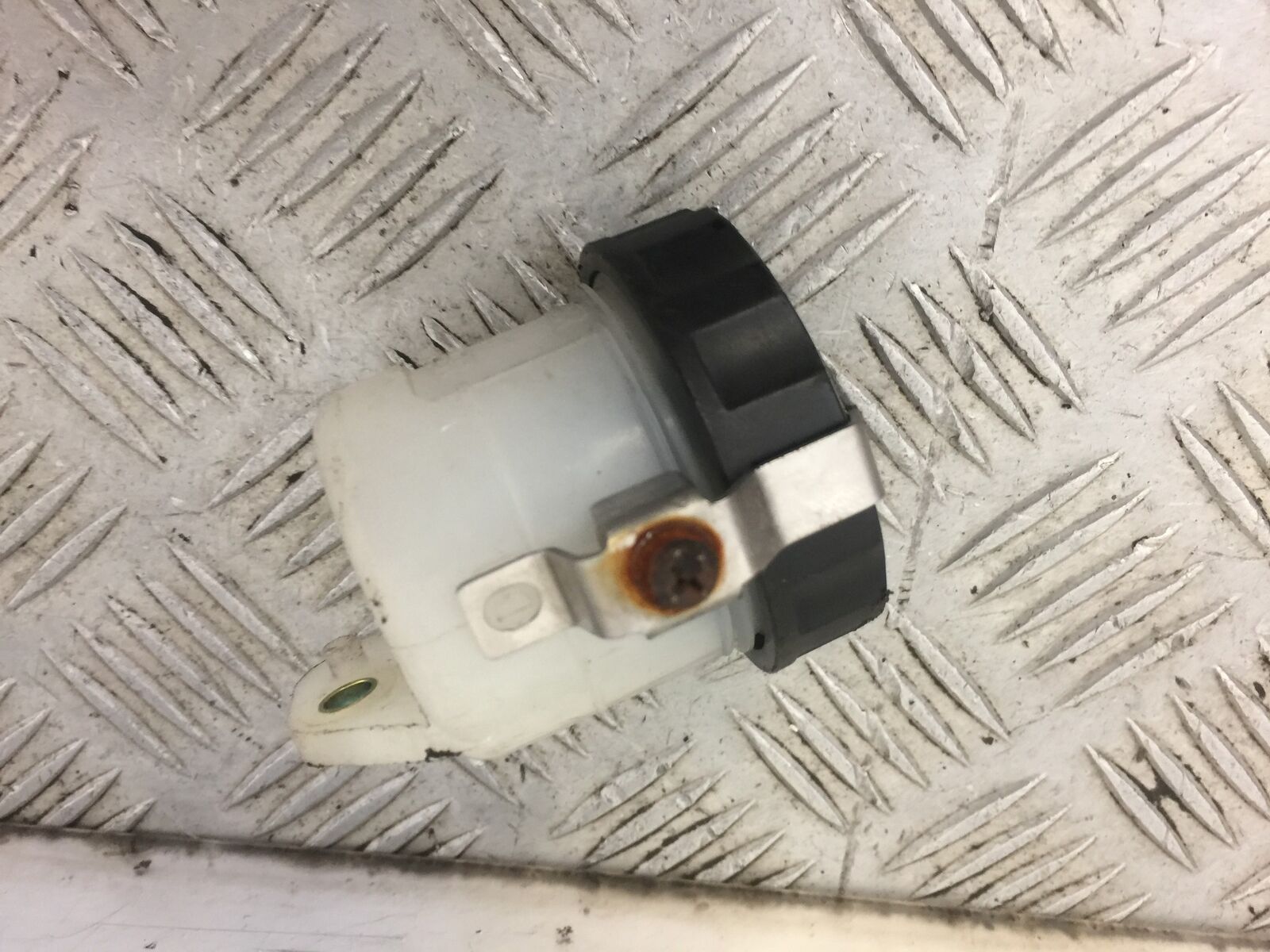 KAWASAKI ZX6R ZX6 J FRONT BRAKE FLUID POT  YEAR 2000  (STOCK 456)