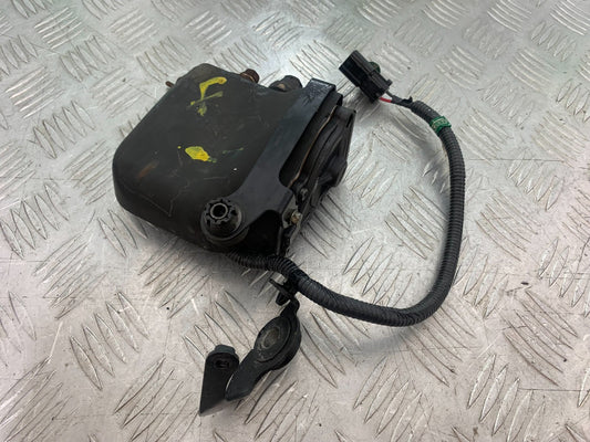 HONDA CBR1000 rr FIREBLADE FRONT ABS PUMP YEAR 2012-2016 (CMB1198)