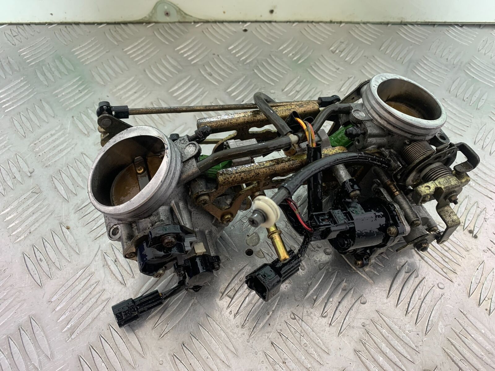SUZUKI SV1000 SV 1000 K4 THROTTLE BODIES   YEAR 2003-2007 (CMB1042)