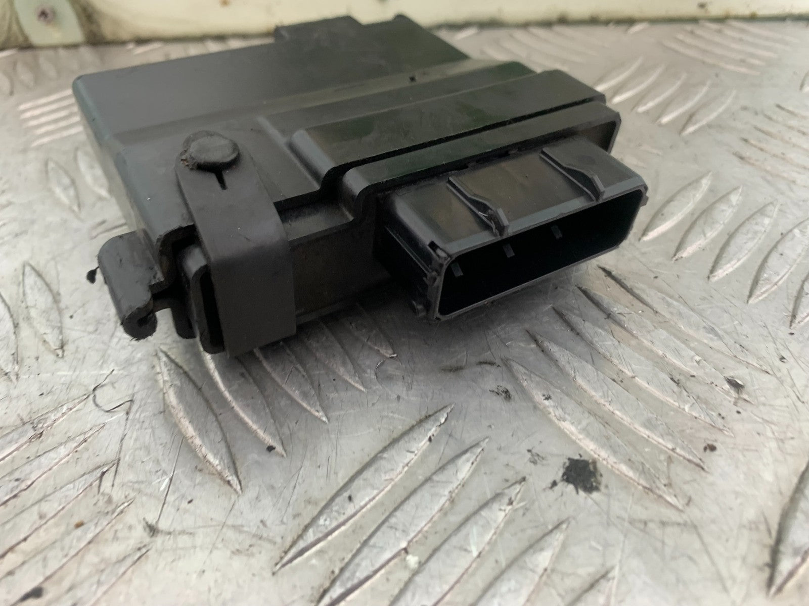 KTM 690 DUKE R LC4 ECU CDI IGNITOR YEAR 2012-2015  (CMB1180)