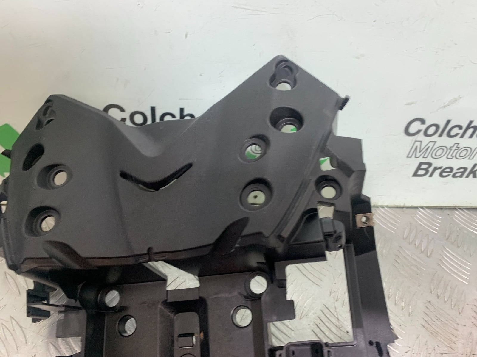 YAMAHA XMAX 300 FAIRING BRACKET  YEAR 2017-2020 (CMB1218)