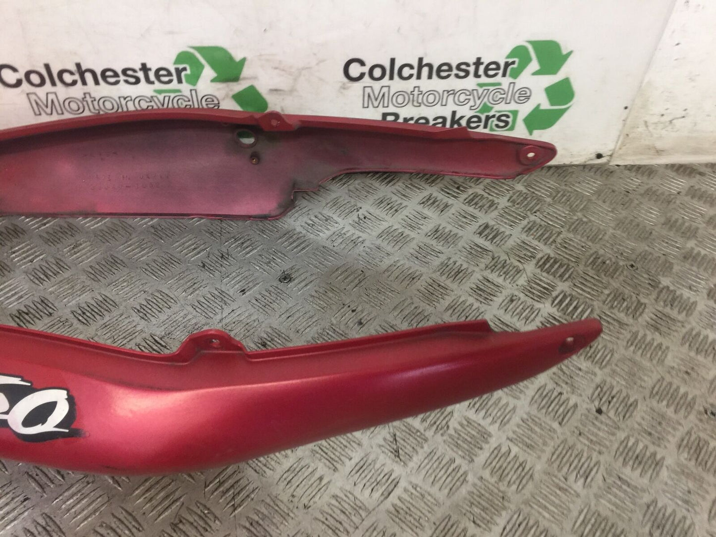 KAWASAKI Z750 ZR750 ZR-7S TAIL PIECE   YEAR 1999-05 (STOCK 707)