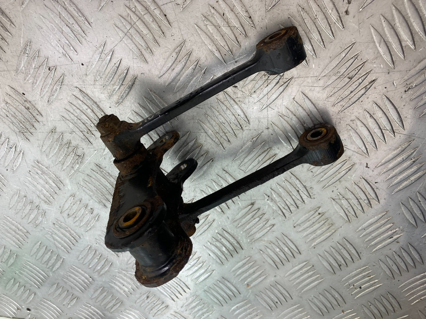 ROYAL ENFIELD HIMALAYAN 411 REAR SHOCK LINKAGE   YEAR 2018-2023 (CMB1279)