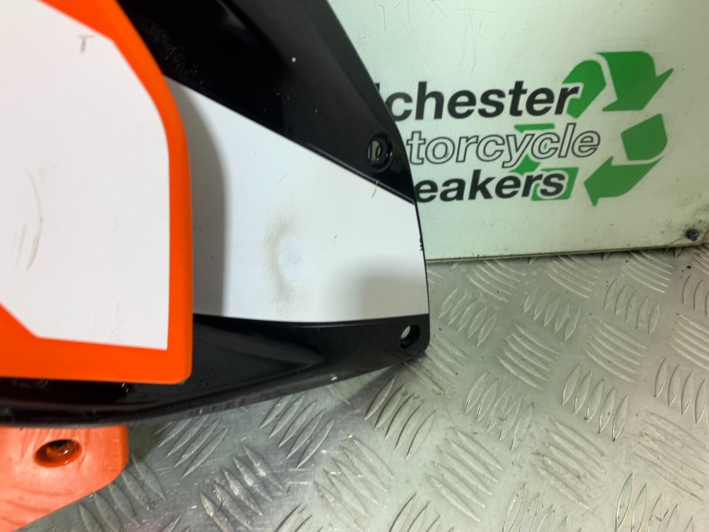 KTM RC125 RC 125 LEFT FAIRING PANEL  YEAR 2017-2022 (CMB 1244)