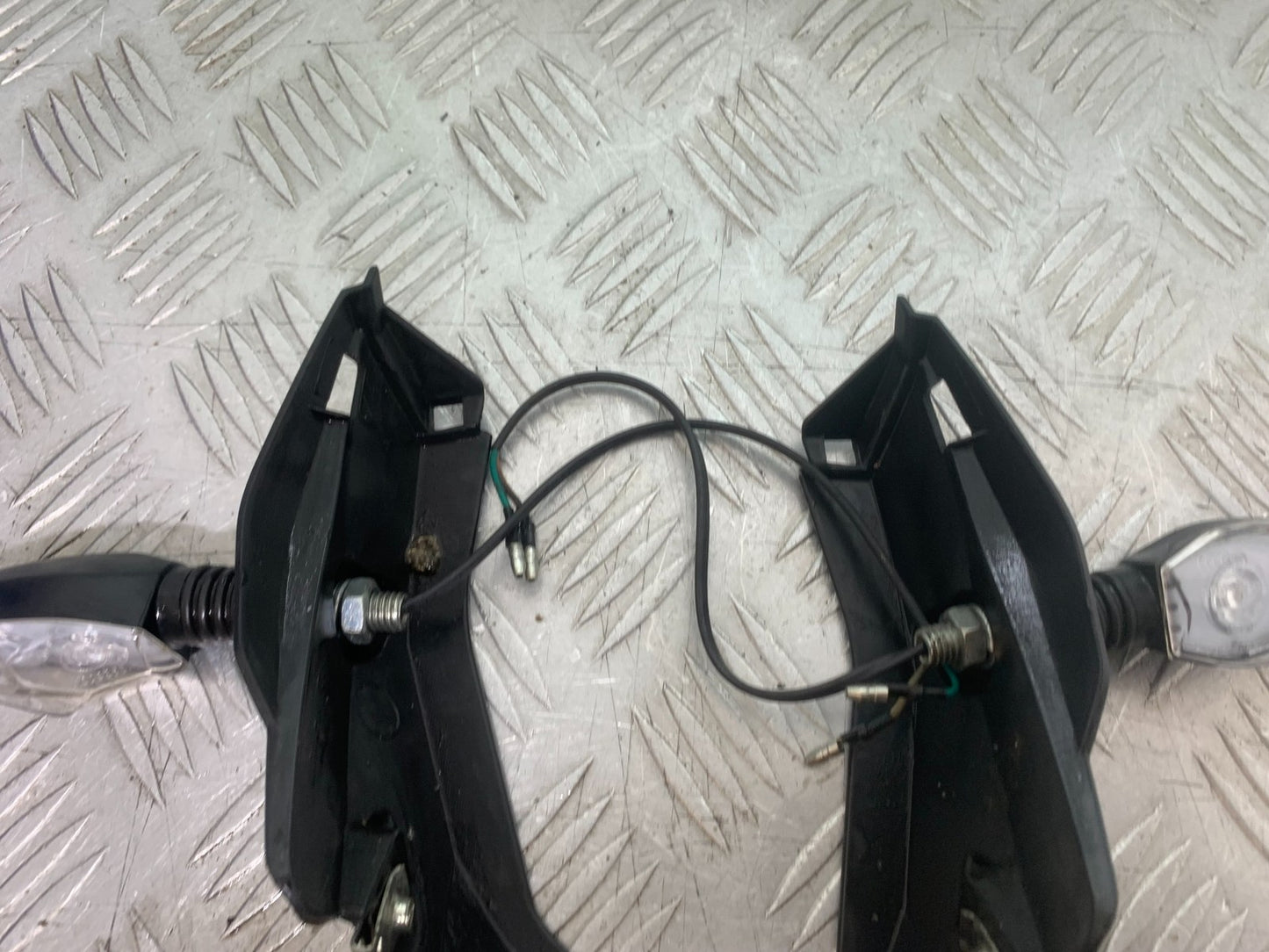 BENELLI BN125 BN 125 FRONT INDICATORS AND INFILLS  YEAR 2018-2021 (CMB1245)