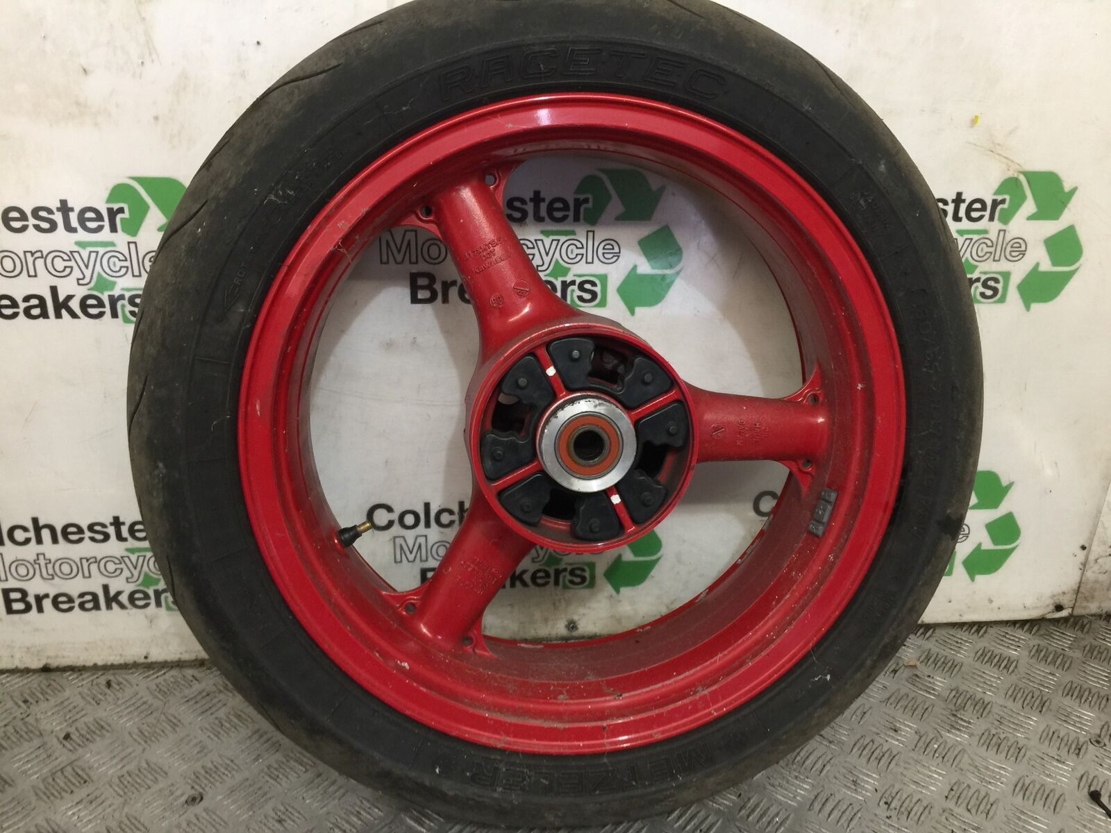 KAWASAKI ZX9R ZX9 C REAR WHEEL YEAR 1998-99 (STOCK 903)