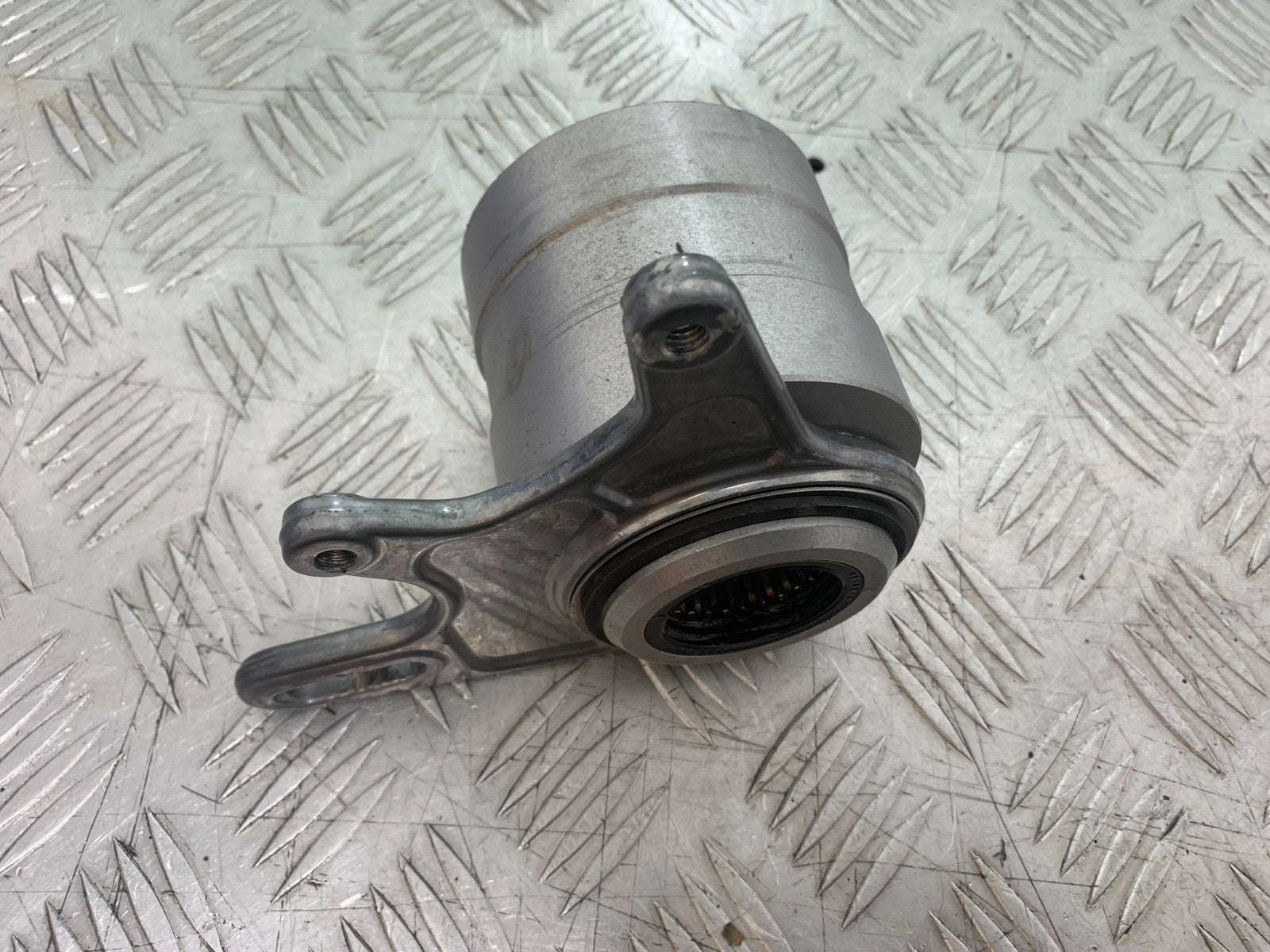 DUCATI 996 SPS 748 916 998 ECCENTRIC HUB  1999-2000 (CMB1209)