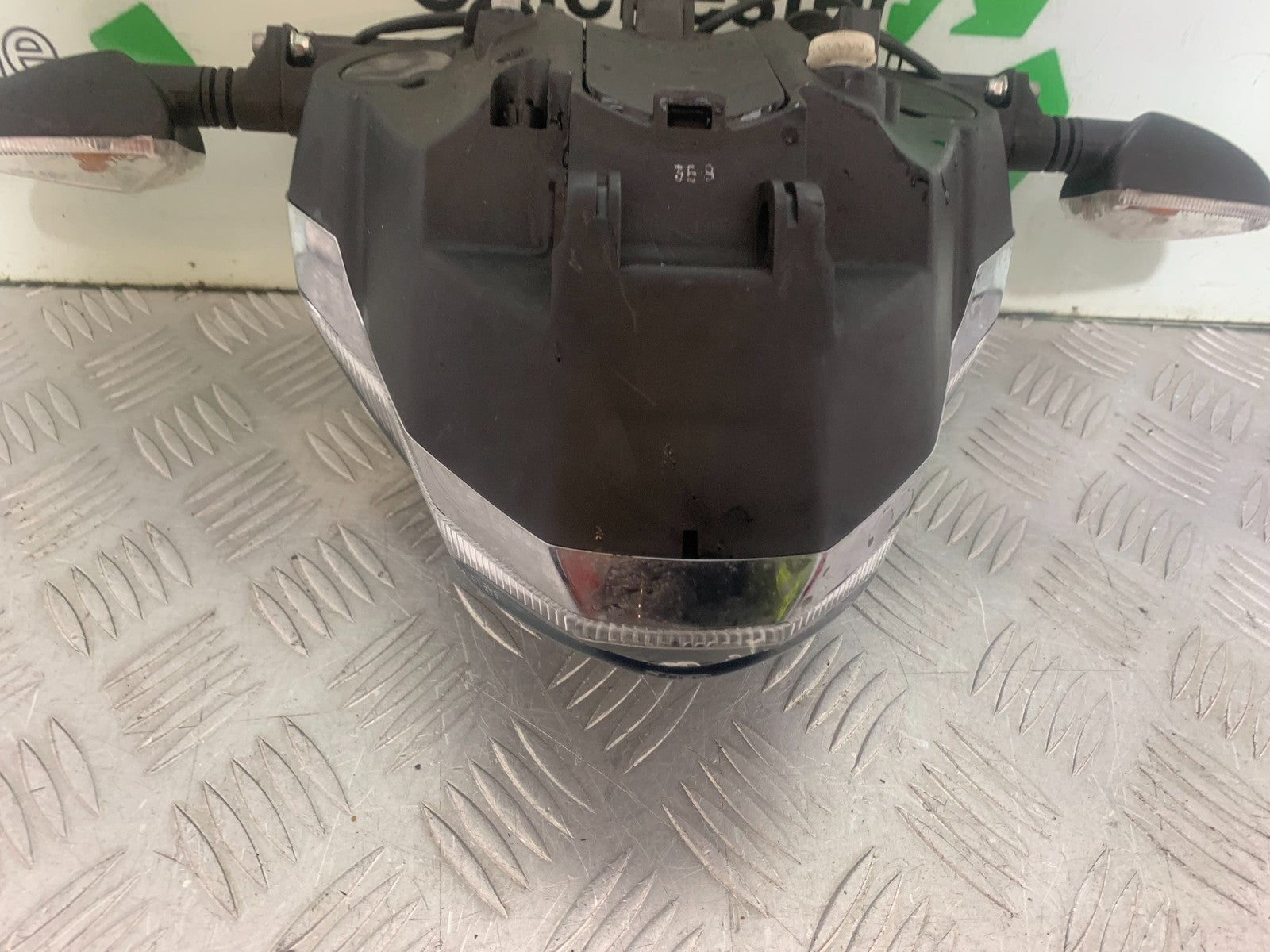 APRILIA SL750 SL 750 SHIVER HEADLIGHT AND INDICATORS  YEAR 2008-2016 (CMB1242)