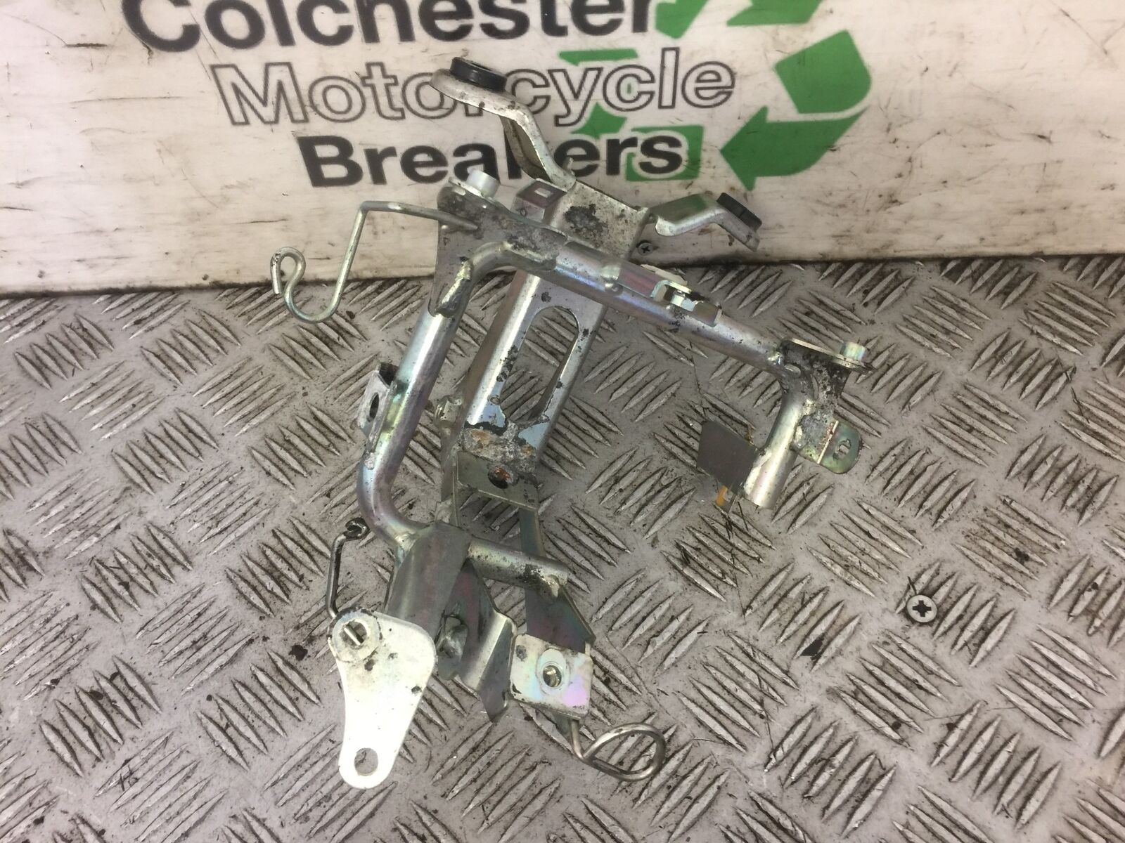 HONDA VISION NSC110 NSC 110 FAIRING BRACKET   YEAR 2012  STOCK 600
