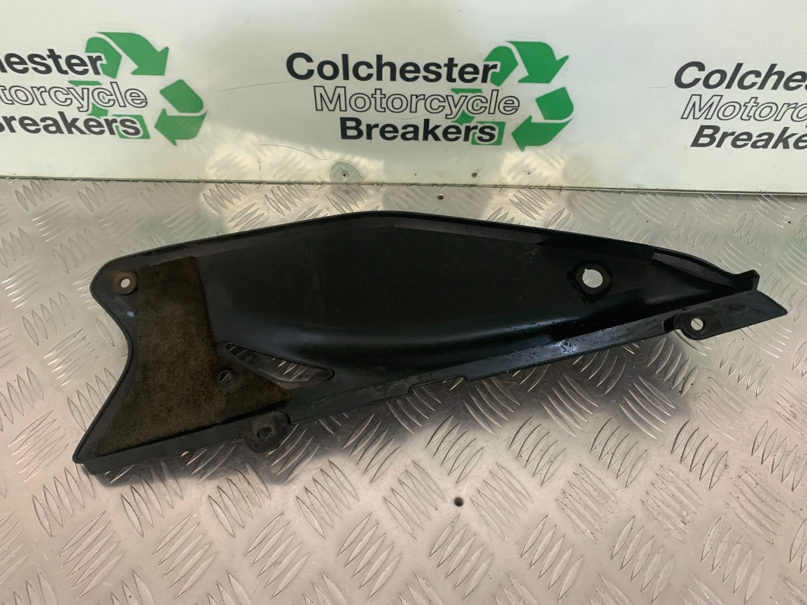 HONDA XL650 V TRANSALP RIGHT SEAT PANEL   YEAR 2001-2006 (STOCK 975)